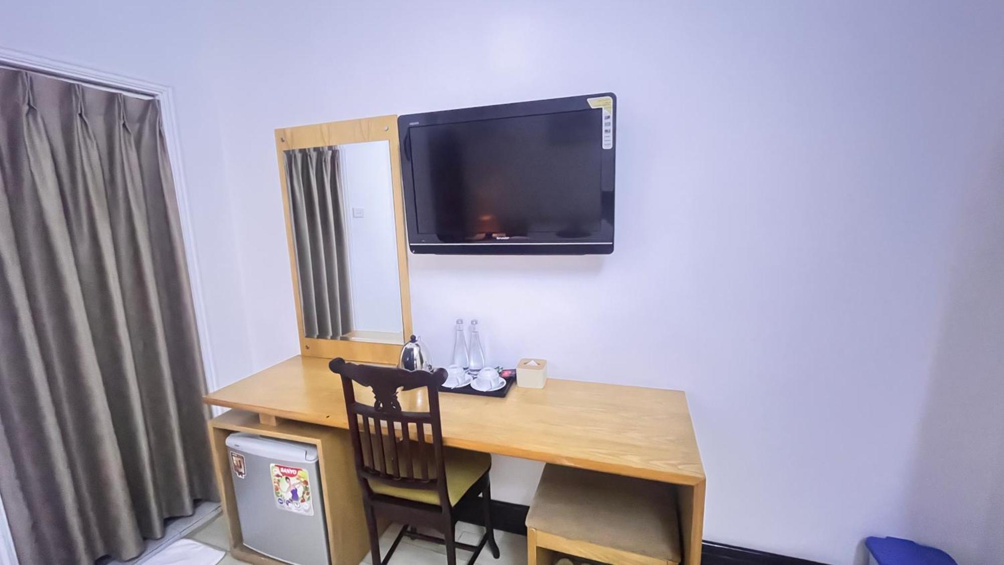 Hanoi Win Hotel & Travel Экстерьер фото
