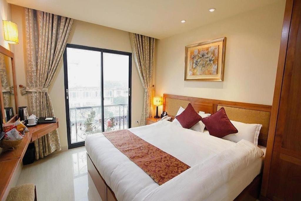 Hanoi Win Hotel & Travel Экстерьер фото