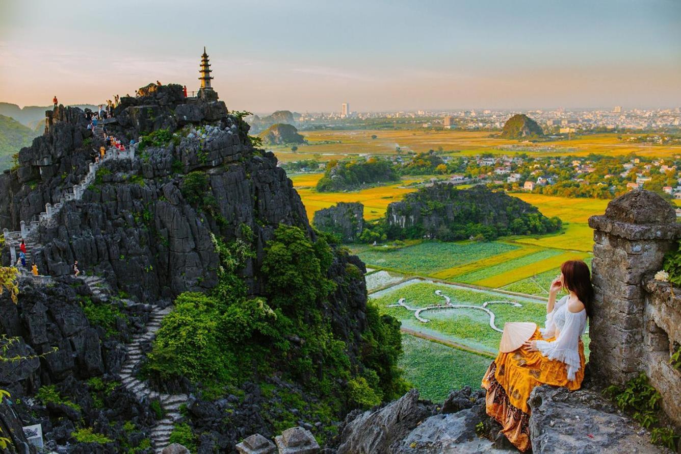 Hanoi Win Hotel & Travel Экстерьер фото